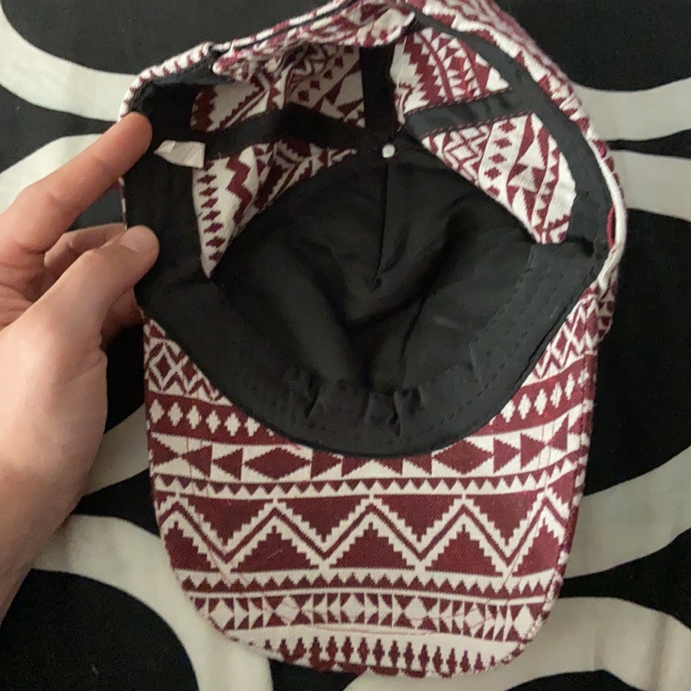 Patterned Hat - Picture 3 of 3